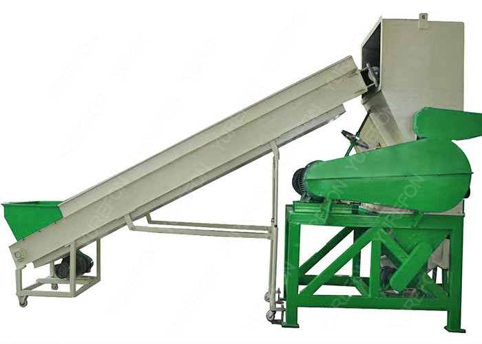 Quality Post Consumer HDPE PET Plastic Bottle Crushing Machine With V Type Single Shaft for sale