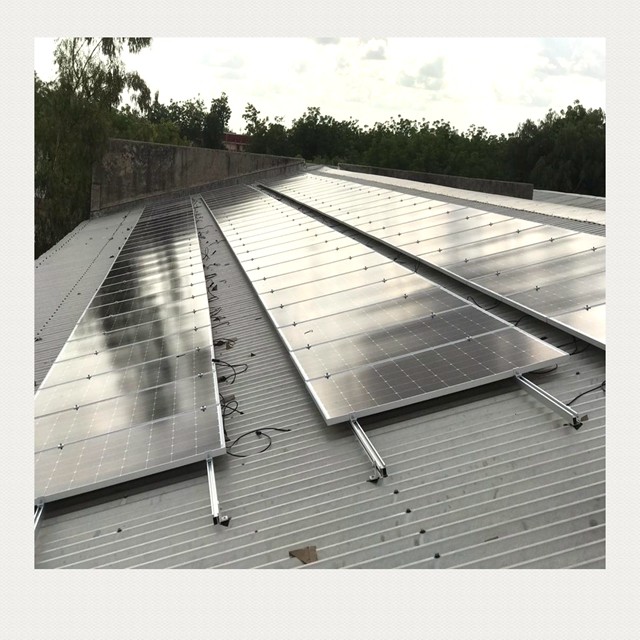 Quality Pre Assembled Anodized Aluminum Solar Roof Rails With SUS304 Bolts for sale