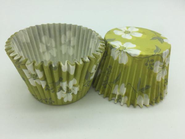 Buy Green White Flower Greaseproof Cupcake Liners Disposable Mini Baking Tools Cake Decoration at wholesale prices