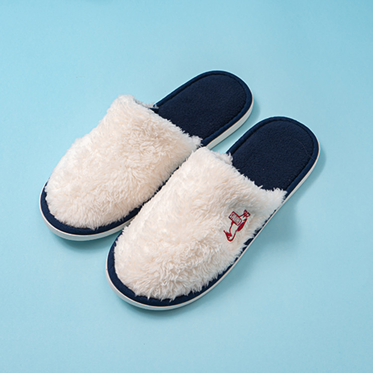Quality Winter Furry Hotel Amenity Kit , Hotel Bedroom Womens Closed Toe Slipper for sale