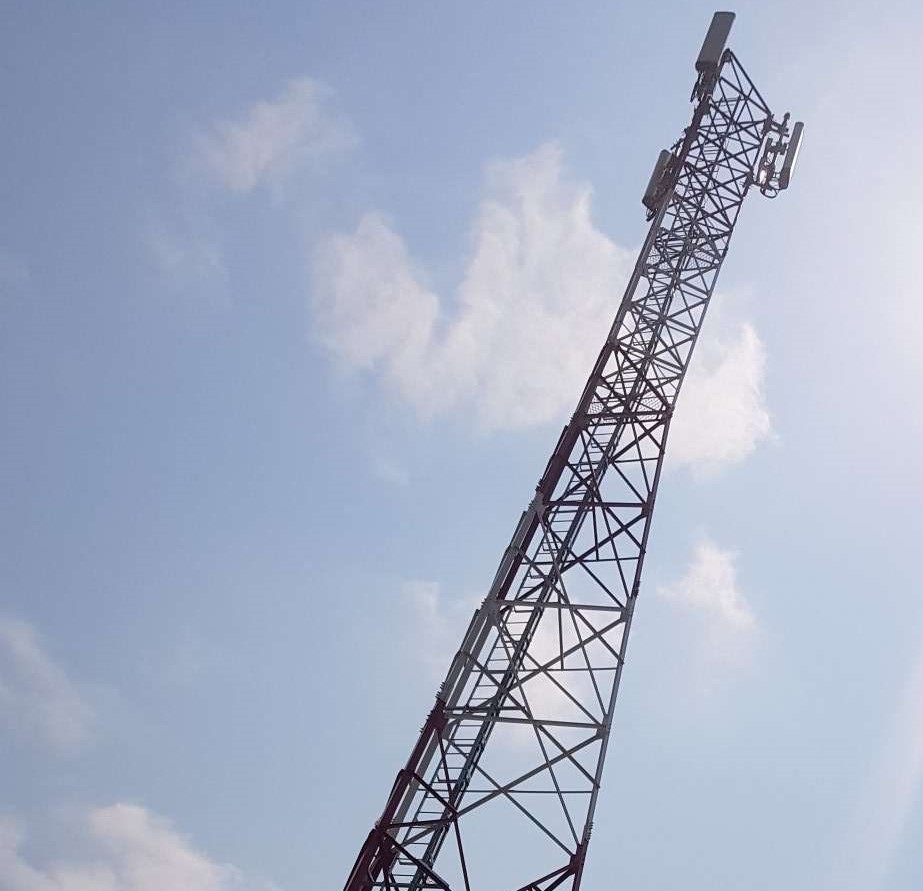 Quality Angle Polygonal Telecommunication Steel Tower With Bracket And Hdg Accessories for sale