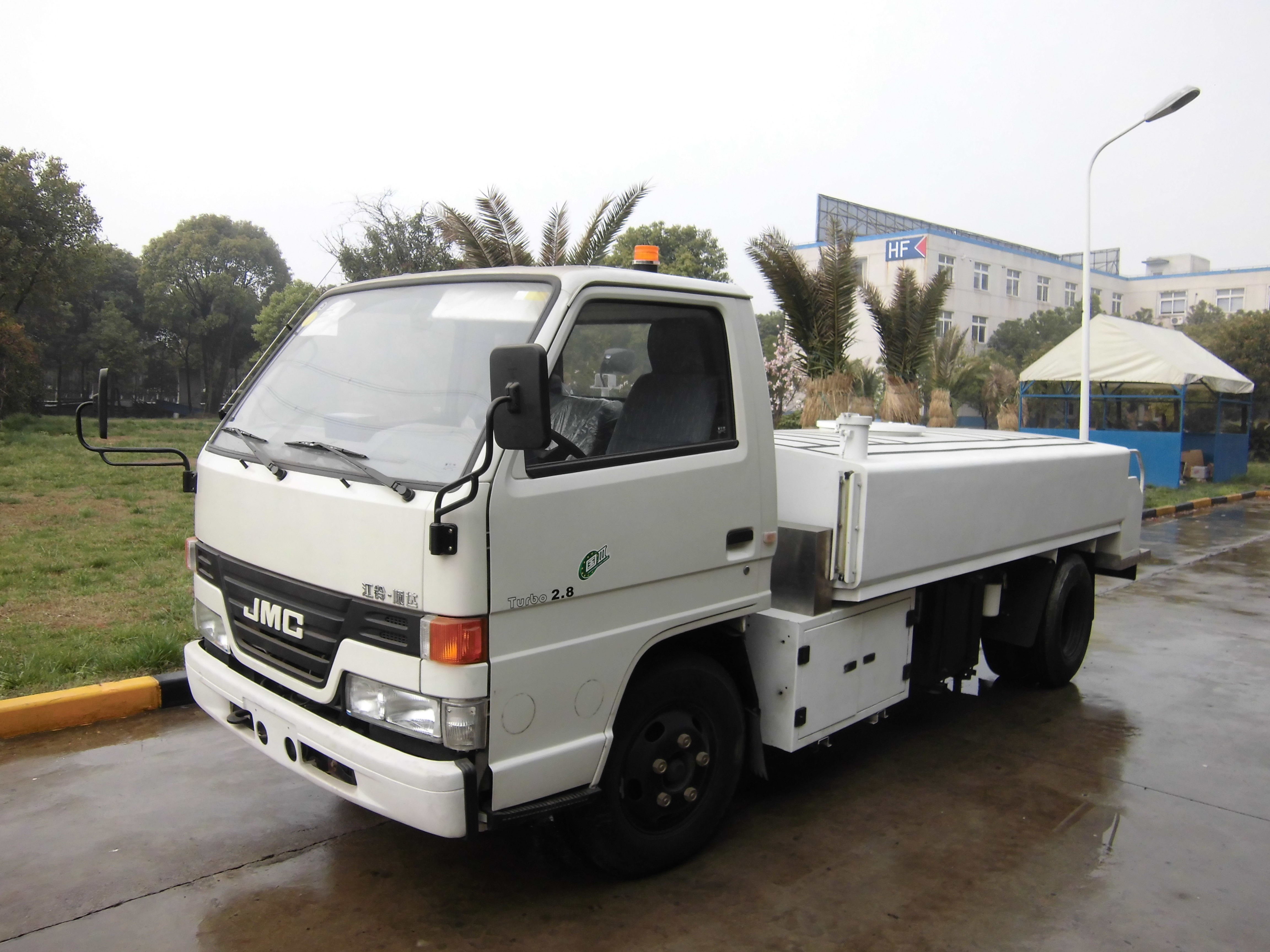 Quality Eco Friendly Liquid Waste Truck , Sewage Cleaning Truck ISO Approved for sale