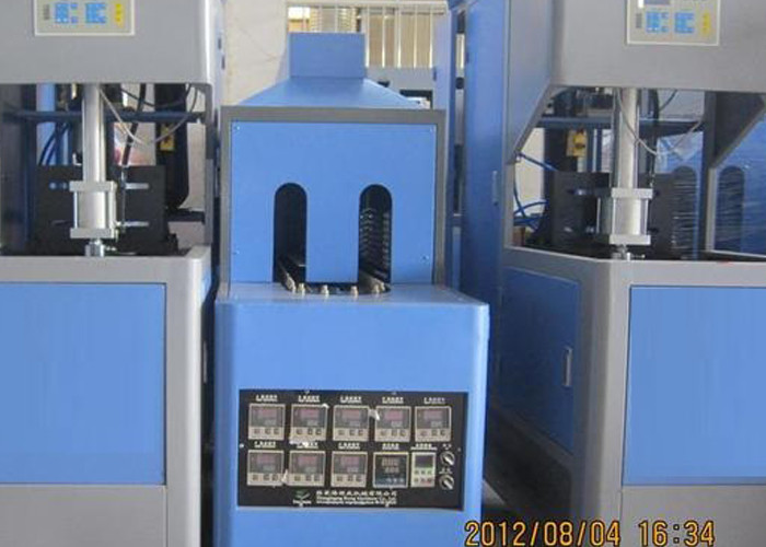 Quality 20kw 2000ml Semi Automatic Pet Blow Moulding Machine for sale
