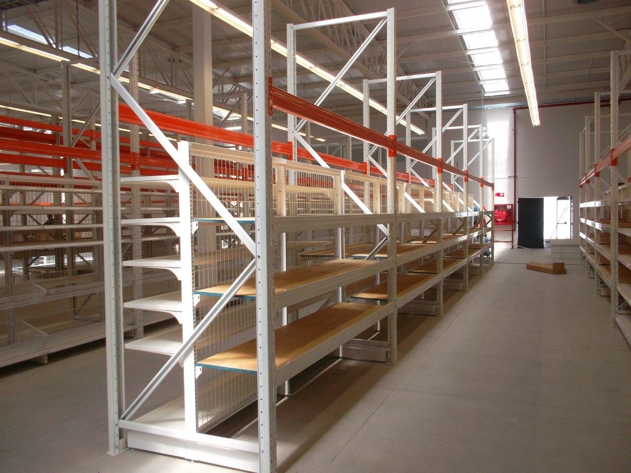 China Metallic Supermarket Pallet Rack Shelving , Heavy Duty Warehouse Racks on sale