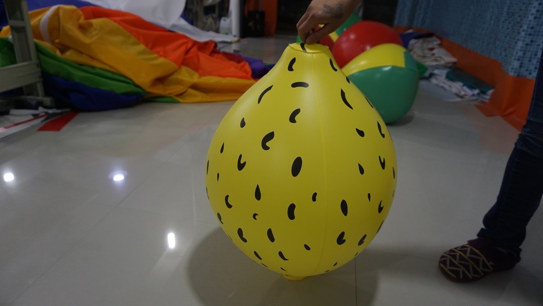 Quality Durable Yellow 90cm Lemon Shaped Balloons With Digital Printing for sale