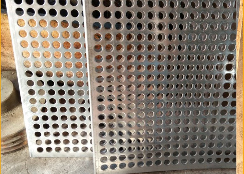 Quality Standard  Mirror Finish Perforated Stainless Steel Sheet Strainers  For USA, EU, Africa Market for sale