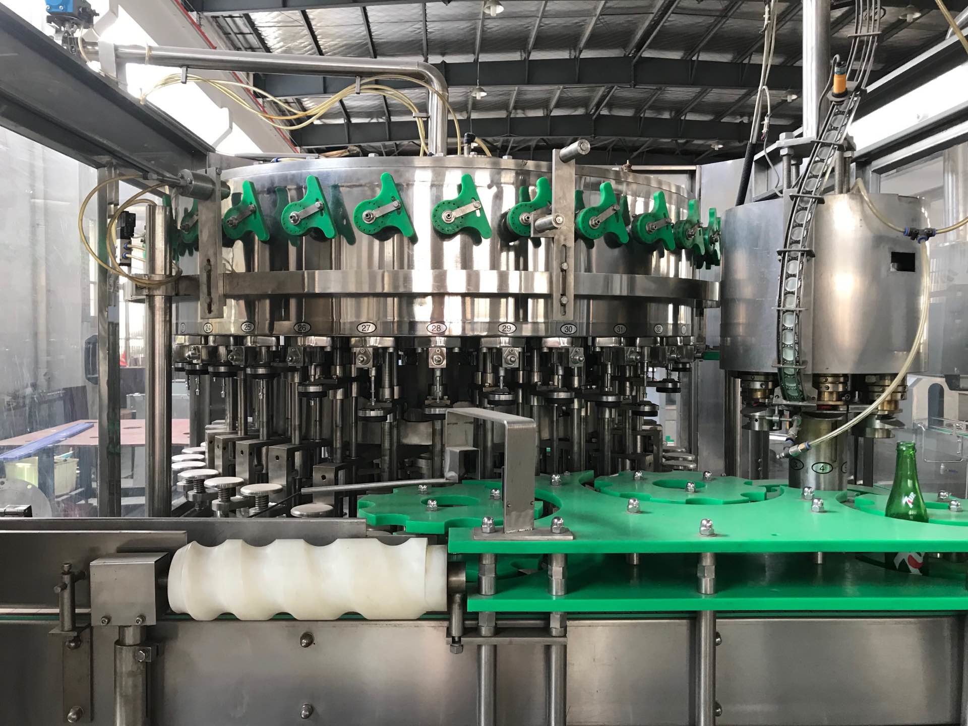 Quality 4000BPH Glass Bottle Filling Machine for sale