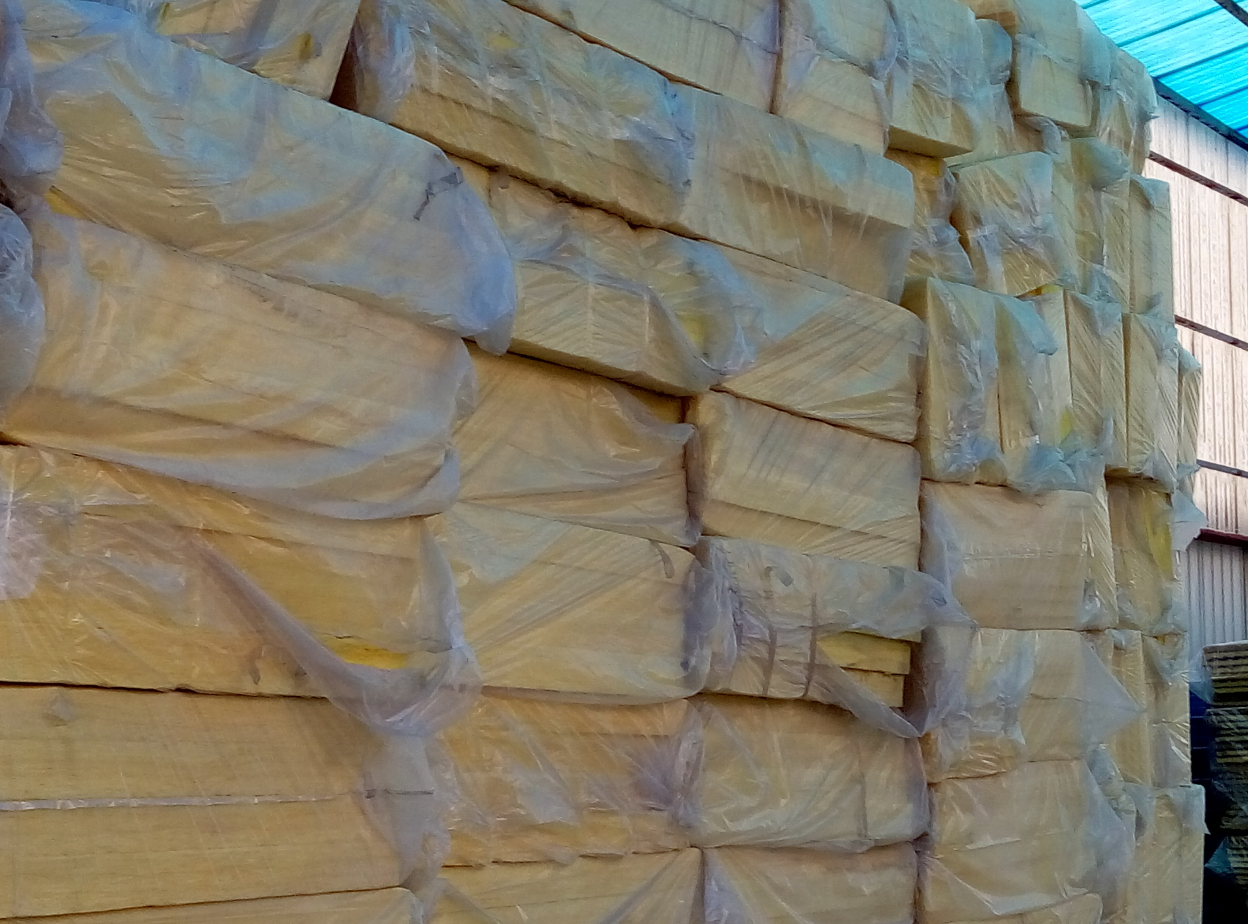 Quality heat insulation material glass wool board for sale