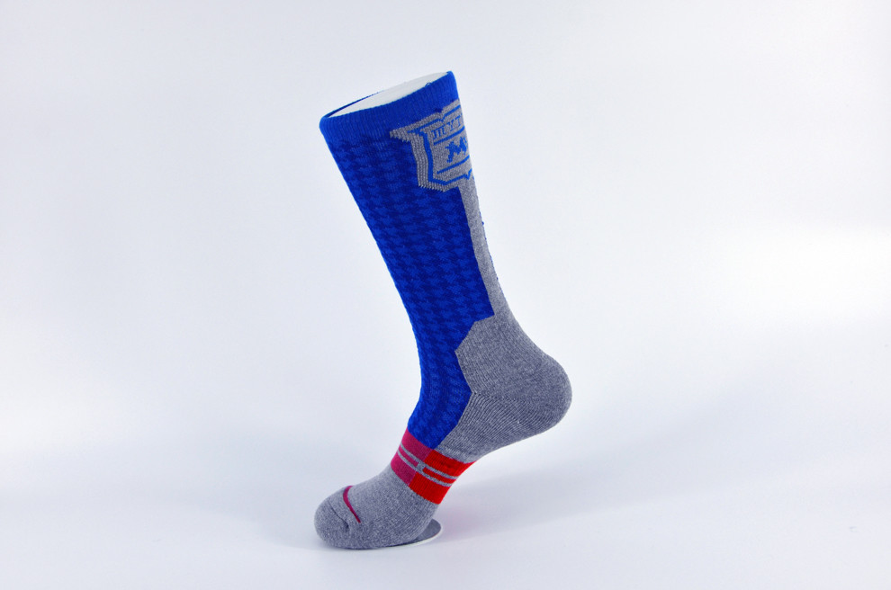 Buy Elastane Breathbale Cool Basketball Socks , Anti - Foul Colorful Basketball Socks at wholesale prices