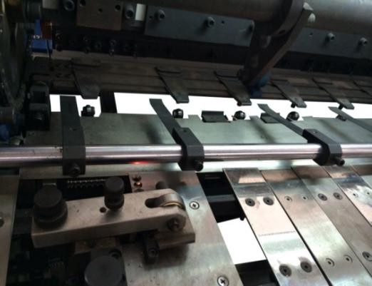 Maintaining Highest Precision Automatic Cardboard Die Cutting Machine Paper Die Cutter Without Stripping For Carton