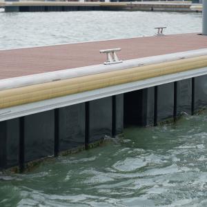 Quality Water Proof Plastic Wood Deck 25mm Thickness For Marine Dock Decking for sale