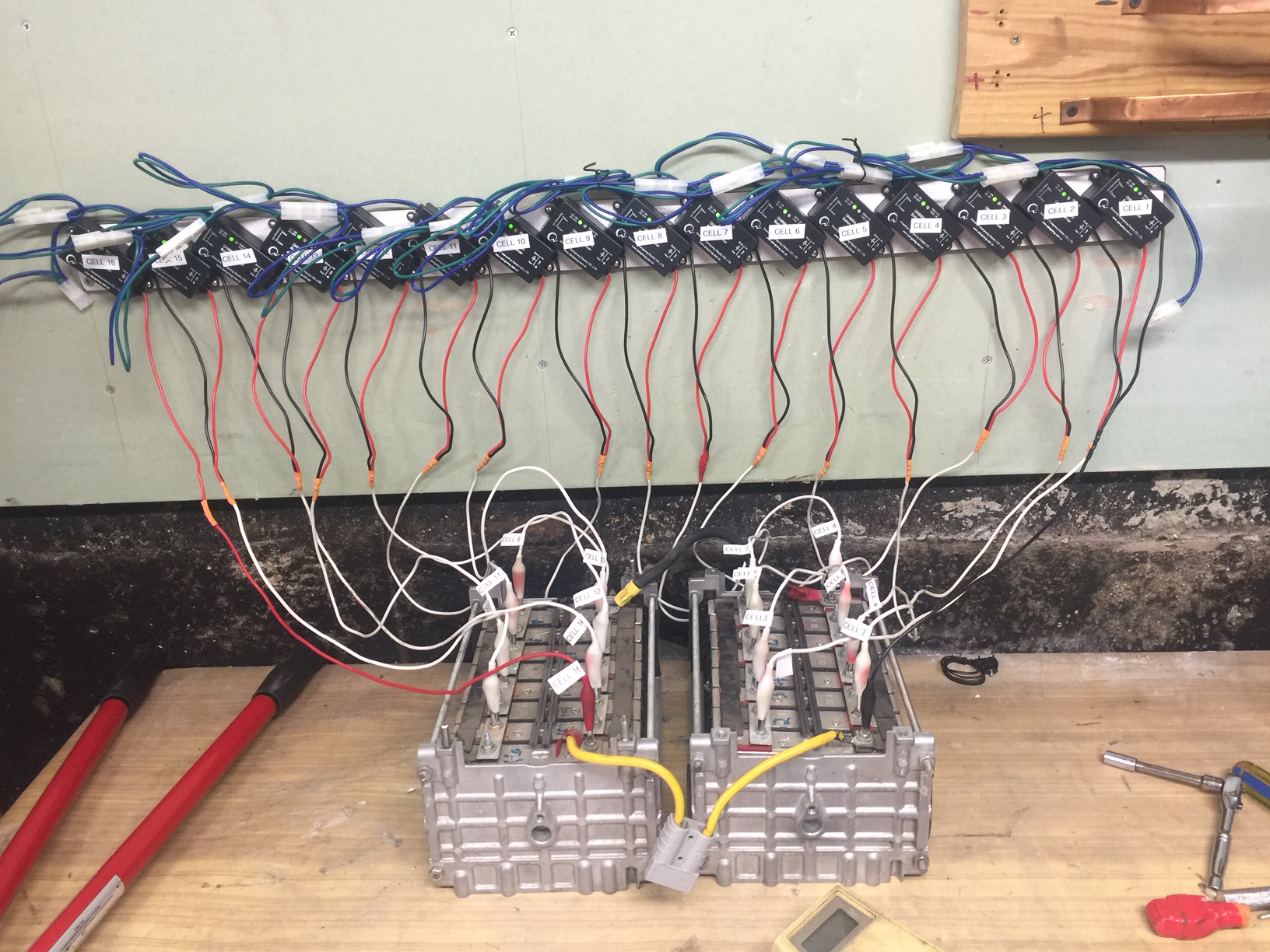 1S Lighted Solar Battery Balancer