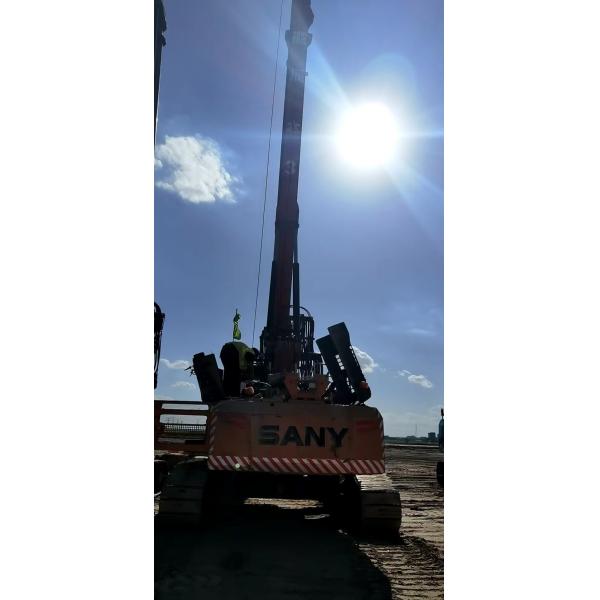 SANY rotary drilling machine (SR155) adopts machine lock rod, please call if necessary