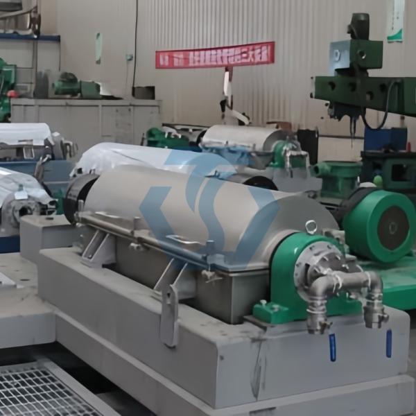 API STD Oilfield Drilling Solid Liquid Separation Horizontal Mud Decanter Centrifuge Machine