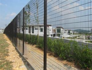 China Standard Square Hole Welded Wire Mesh Fence Panels Strong Welded Point on sale