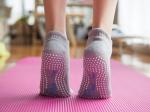 Cotton Gym Sports Non Slip Fitness Socks Quick Dry With Jacquard / Embroidery