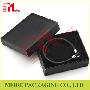 China Luxury glossy black Bracelet small cardboard jewelry boxes wholesale with black pouch for man on sale