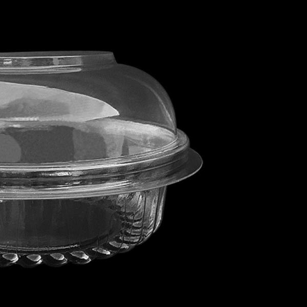 8oz Clear Plastic Fruit Containers PET Transparent 0.7mm Thickness With Dome Lid