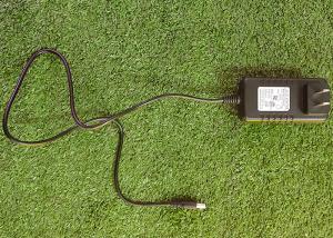 Quality AC/DC ADAPTER power supply conforms to UL Std FCC input 100-240V UK Plug for sale