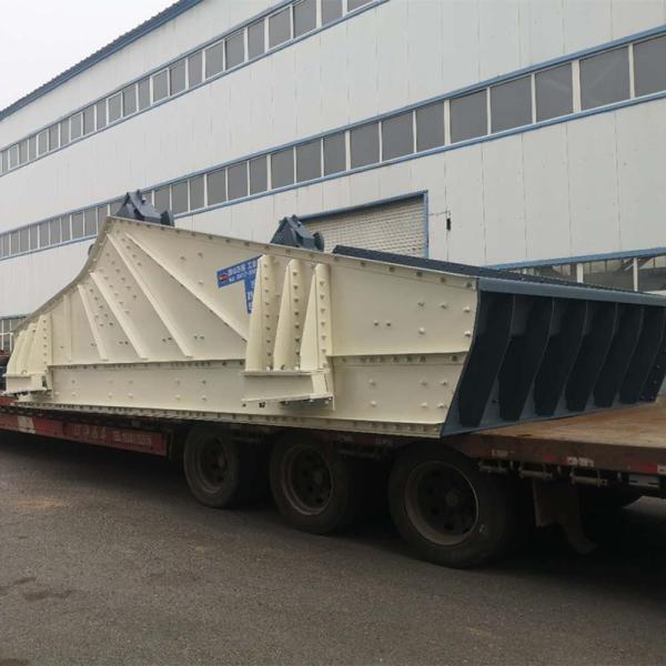 Buy Simple Structure Linear Mining Vibrating Screen Equipment For Metallurgy at wholesale prices