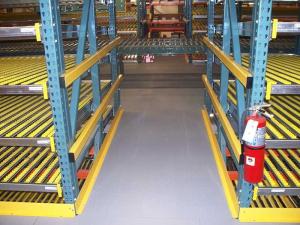 China Gravity Carton Flow System Pallet Flow Racking With Roller on sale