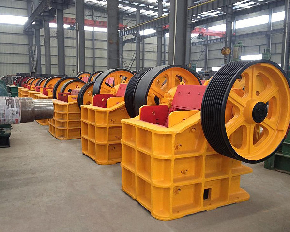 Small Breaking Stone Crusher Machine , Jaw Crusher Machine With ISO CE Approval