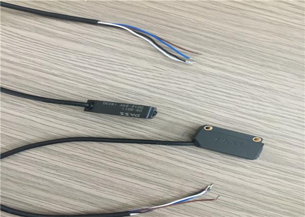 Buy Easy Adjustment Photoelectric Light Sensor , Optical Beam Sensor Many Output Forms at wholesale prices