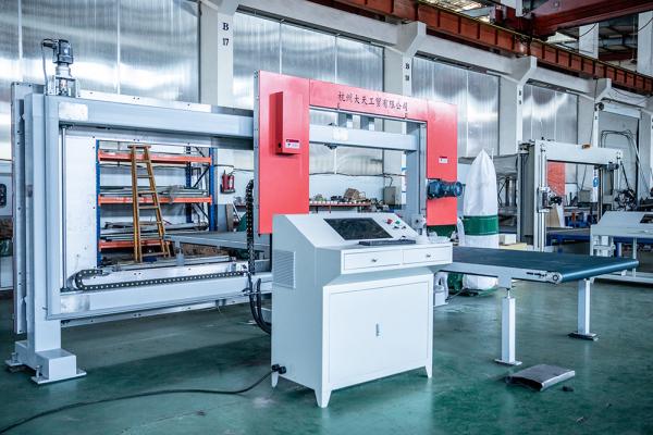 Buy CNC Horizontal And Vertical PVC Pipe Making Machine , Auto Pipe Cutting Machine at wholesale prices
