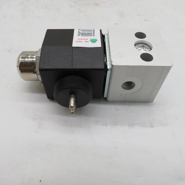 Sinotruk HOWO solenoid valve solenoid valve two-position three-way solenoid valve WG9719710004