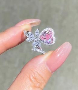 China Heart Cut Lab Grown Jewelry Pink Diamond Engagement Ring For Wedding on sale