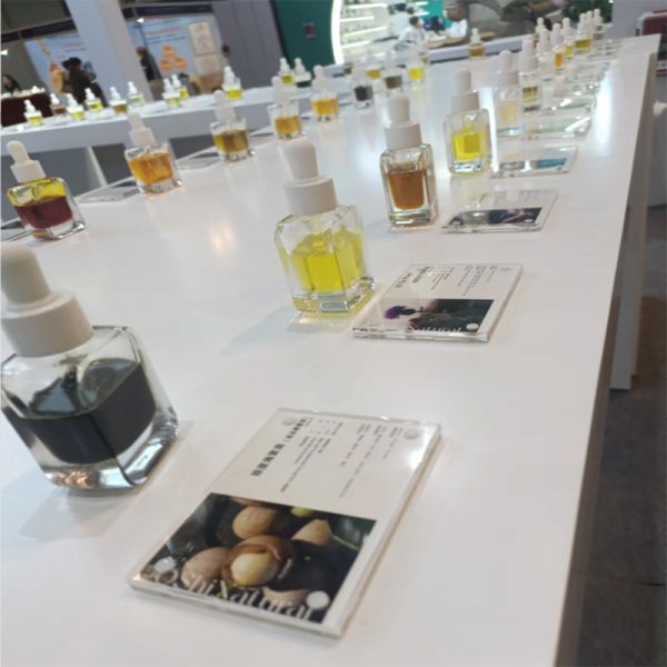 Hotel Collection Red Berry Essence Fragrance Oil For Shampoo Making