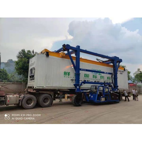 Heavy Lifting Mobile Gantry Crane 60T Precast Concrete Straddle Carrier
