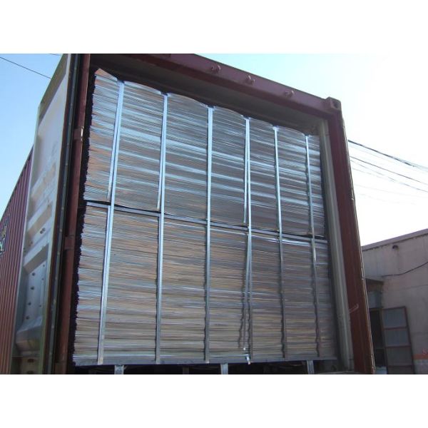 610mm Width Galvanised Metal Mesh Lath V Type Structure 1-3m Length
