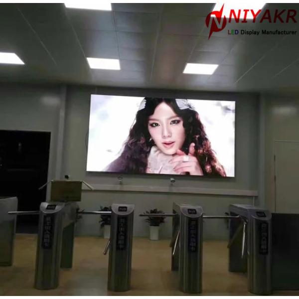 Programmable Indoor Advertising Screens Full Color P5 Indoor LED Display