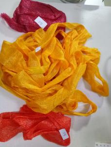 China Vegetables Protective Mesh Sleeving Color Tubular PE Plastic Nets Bags Long Lifespan on sale