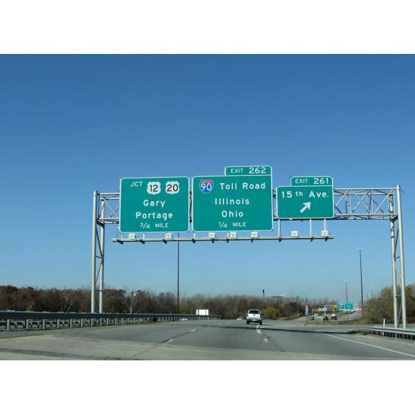 Four Chord Overhead Sign Structures Bridge Galvanised Steel Lamp Posts 3m