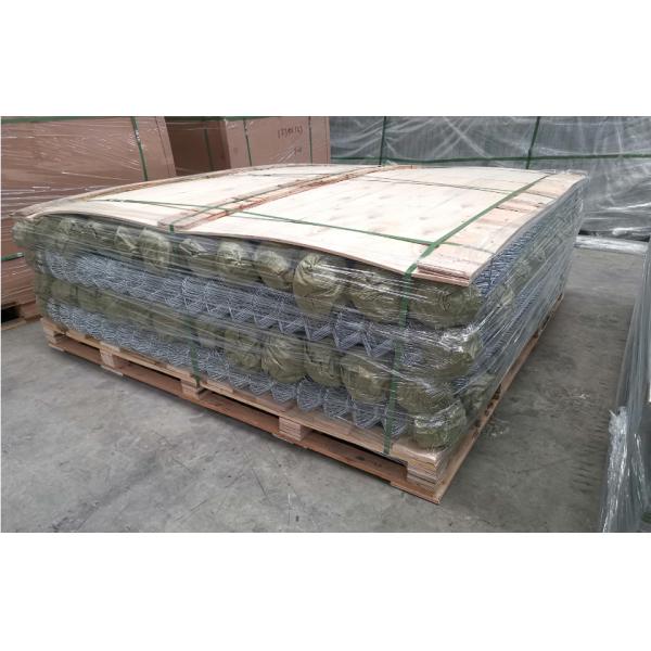 3mm Wire 60*60mm Opeing Twist Edge PVC Coated Chain Link Fence For Farm