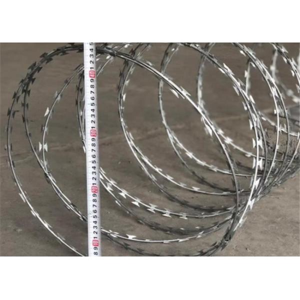 Hot Dipped Galvanized Razor Barbed Wire BTO 22 450mm Coil 0.8mm thickness
