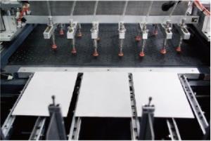 China PLC Automatic Hard Cover Gluing Case Making Machine 3MM Thickness on sale