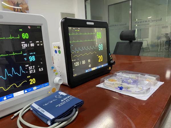 Buy Multilingual ICU Heart Machine , Automatic Vital Sign Machine With Monitoring ECG at wholesale prices