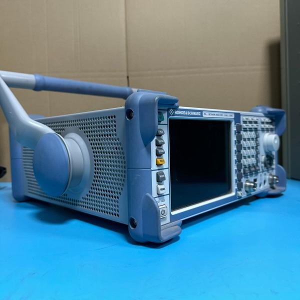 VNA 3 GHz Portable Vector Network Analyzer Rohde & Schwarz ZVL3