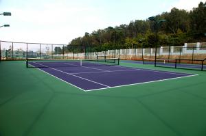 Quality Cement Asphalt Base Silicon Polyurea Tennis Sports Flooring For School for sale