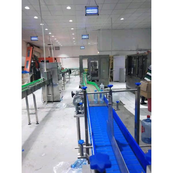 380V 16000BPH Water Bottle Filling Equipment Hydraulic Cylinder Controlled