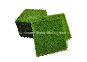 China Synthetic Decorative Artificial Grass Flooring Interlocking Grass Tiles For Rooftop Balcony on sale