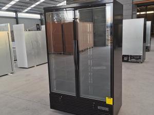 China 110V 60HZ 2 Door Vertical Upright Beer Cooler Beverage Air Cooling on sale