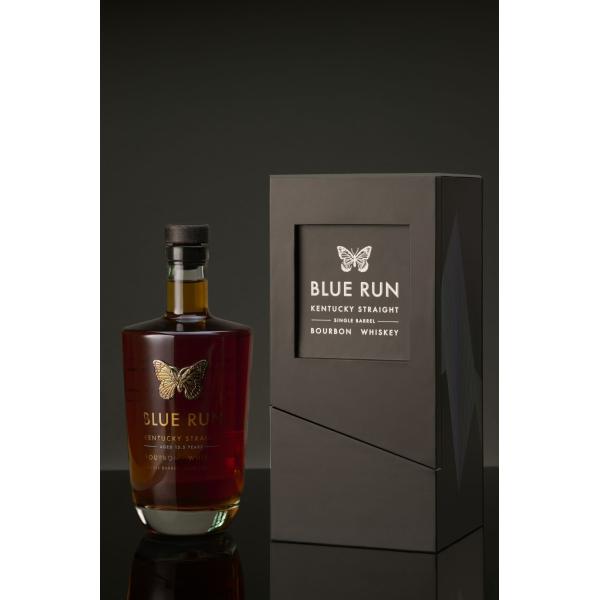 Unique Shape Design Wooden Wine Packaging Box 750ml Bottle With 3D Raster Stamping MOQ 500