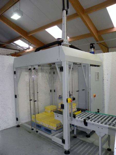 Buy AirTAC Automatic Pallet Shrink Wrap Machine Robotic Case Palletizer at wholesale prices