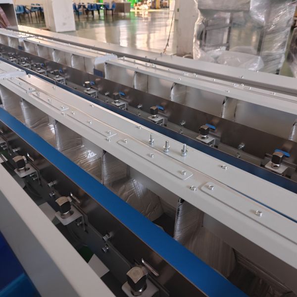 KM-TECHNOLOGY medium resolution camera grain sorting machine with touch screen and optical sensor