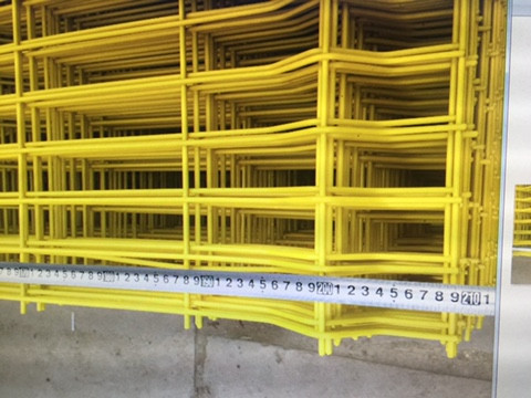 Yellow Double Edge Welded Mesh Fence Simple Structure 2.5mL*1.8mH / 2.0mL*1.8mH