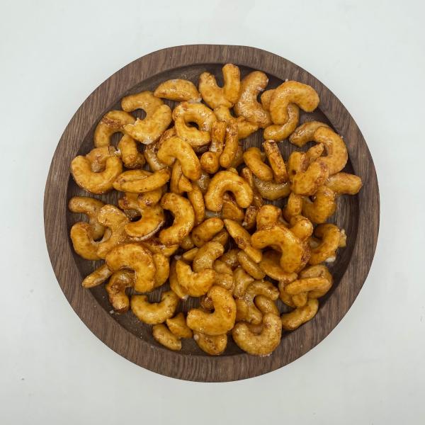 Crispy Rice Cracker Snacks Savory And Spicy Flavor For Bold And Flavorful Snacking